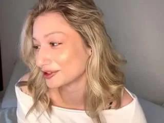 sunheeanderson — Sweet smile in front of you [10 tokens remaining]