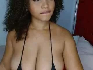 sweet-caandy on CamSoda 