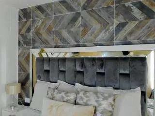 Offline taniiasmiith on CamSoda