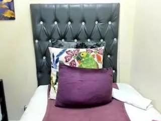 Freechat temptressqeen on CamSoda