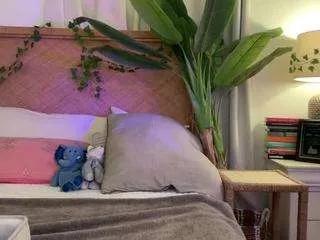 Offline thelittlenative on CamSoda