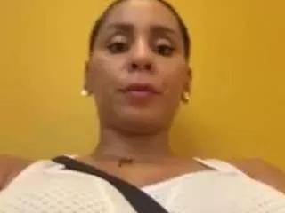 Offline theperlasexy on CamSoda