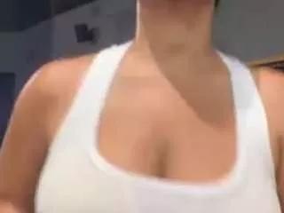 Offline theperlasexy on CamSoda