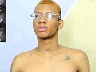 Freechat tiffany-valentine15 on CamSoda