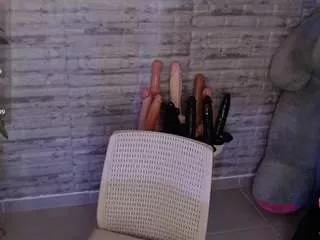 Offline tinnahottie on CamSoda