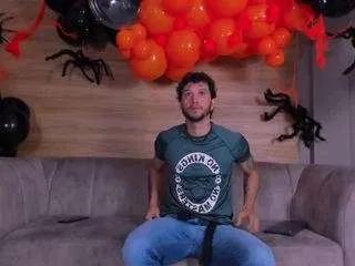 Offline tonyy-19 on CamSoda