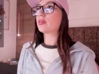 Offline tyannabb1 on CamSoda