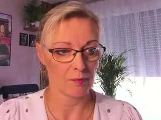 Offline vanessasoft on CamSoda