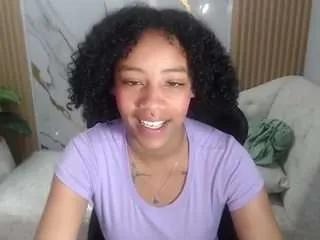 Freechat violeth-b on CamSoda