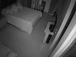 Freechat voyeurcam-casa-salsa-bedroom-11 on CamSoda