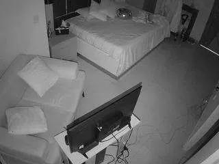 Freechat voyeurcam-casa-salsa-bedroom-11 on CamSoda