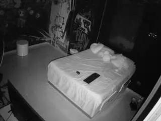 Freechat voyeurcam-casa-salsa-disturbed on CamSoda