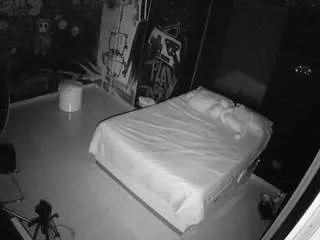 Freechat voyeurcam-casa-salsa-disturbed on CamSoda