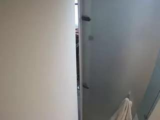 Offline voyeurcam-casa-salsa-shower-1 on CamSoda