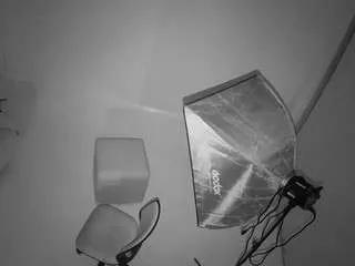 Freechat voyeurcam-jb-porno-room-1 on CamSoda