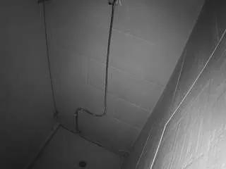 Freechat voyeurcam-jb-shower-1 on CamSoda
