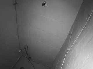 Freechat voyeurcam-jb-shower-1 on CamSoda