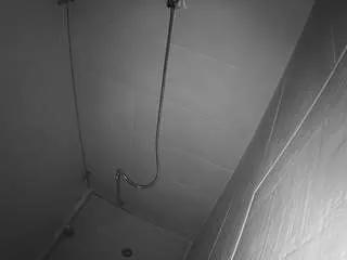 Freechat voyeurcam-jb-shower-1 on CamSoda
