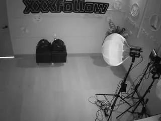 Offline voyeurcam-jb-xfollow on CamSoda