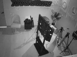 Offline voyeurcam-jb-xfollow on CamSoda