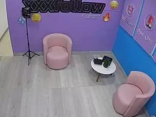 Offline voyeurcam-jb-xfollow on CamSoda