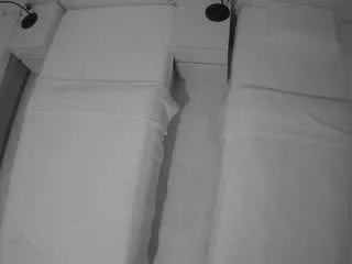 Freechat voyeurcam-julmodels-bed-5 on CamSoda
