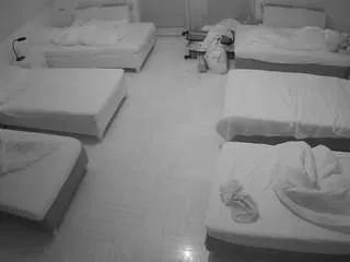 Freechat voyeurcam-julmodels-bed-6 on CamSoda