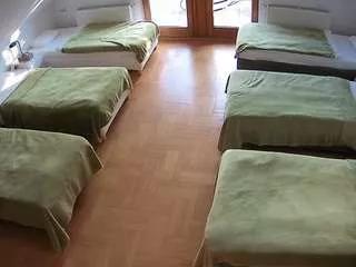 Freechat voyeurcam-julmodels-bed-6 on CamSoda