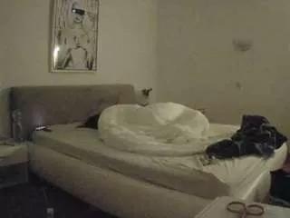 Freechat voyeurcam-julmodels-reallife-2 on CamSoda
