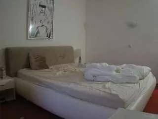 Freechat voyeurcam-julmodels-reallife-2 on CamSoda