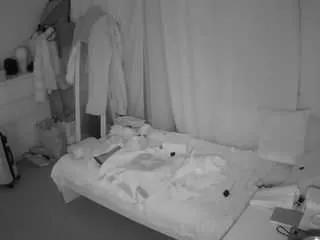 Freechat voyeurcam-julmodels-reallife-3 on CamSoda