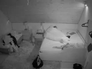 CamSoda voyeurcam-julmodels-whitebed-2 is Freechat voyeurcam-julmodels-whitebed-2 — chat