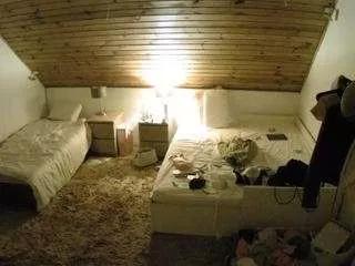 Freechat voyeurcam-julmodels-whitebed-2 on CamSoda