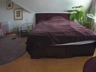 Freechat voyeurcam-julmodels-whitebed-6 on CamSoda