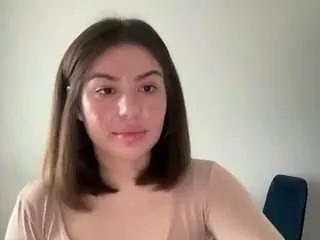 Offline youramy on CamSoda