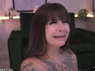 Freechat zoe-cruz21 on CamSoda