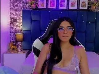 Offline zoey-cute on CamSoda