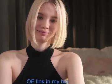 _ifyouwant_ — Goal: Massage my perky butt with cream [160 tokens left] #18 #bigboobs #bigass #teen #skinny