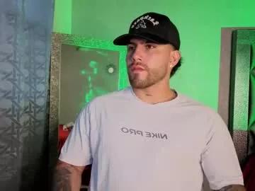 Freechat ades_lowe on Chaturbate