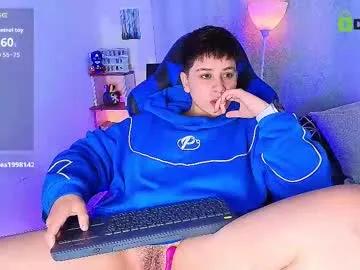 arontroy_wi — #tomboy #ftm   #hairy #bigass #hairy [145 tokens remaining]