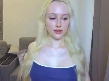 Freechat caseylabow on Chaturbate