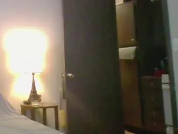 Freechat charleyandsmokie on Chaturbate