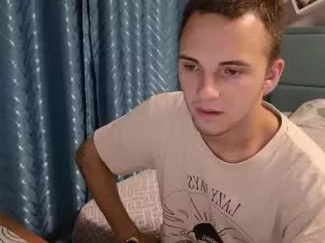 Freechat golden_boyyy21 on Chaturbate