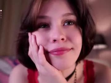 Freechat krissyhei on Chaturbate