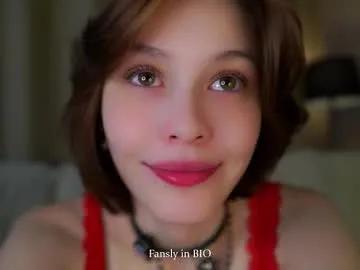 Freechat krissyhei on Chaturbate