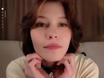 Freechat krissyhei on Chaturbate