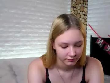 laurendarou — Hi hi I'm Ellie   GOAL: make my nipples hard  | Help me reach 25 thumbs up  #new #18 #natural #shy #cute [35 tokens remaining]