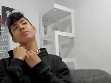 Freechat logantwink18 on Chaturbate