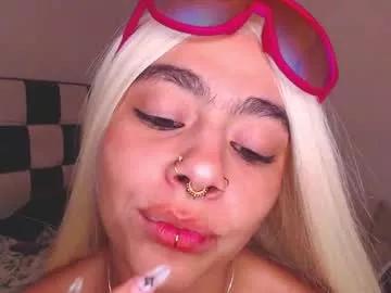 Freechat maddiie_and_clyde on Chaturbate