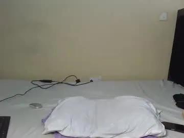 Freechat naughtyzuri on Chaturbate